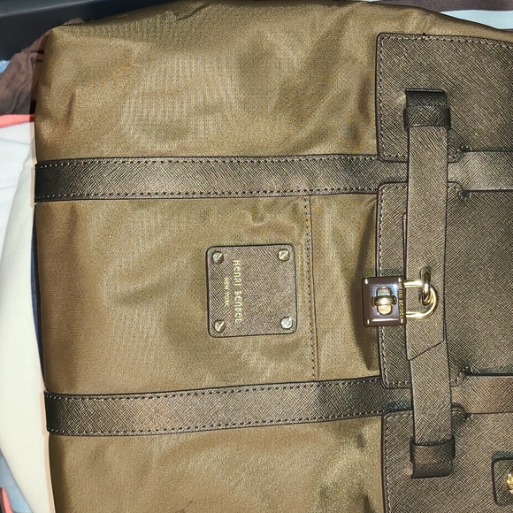 Henri Bendel’s Jetsetter Bag main image 4